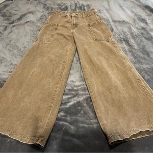Wide-leg Jeans